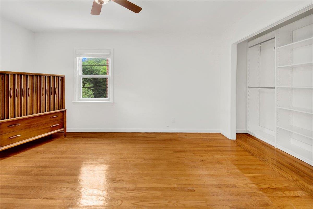 10 South Unit: 2F