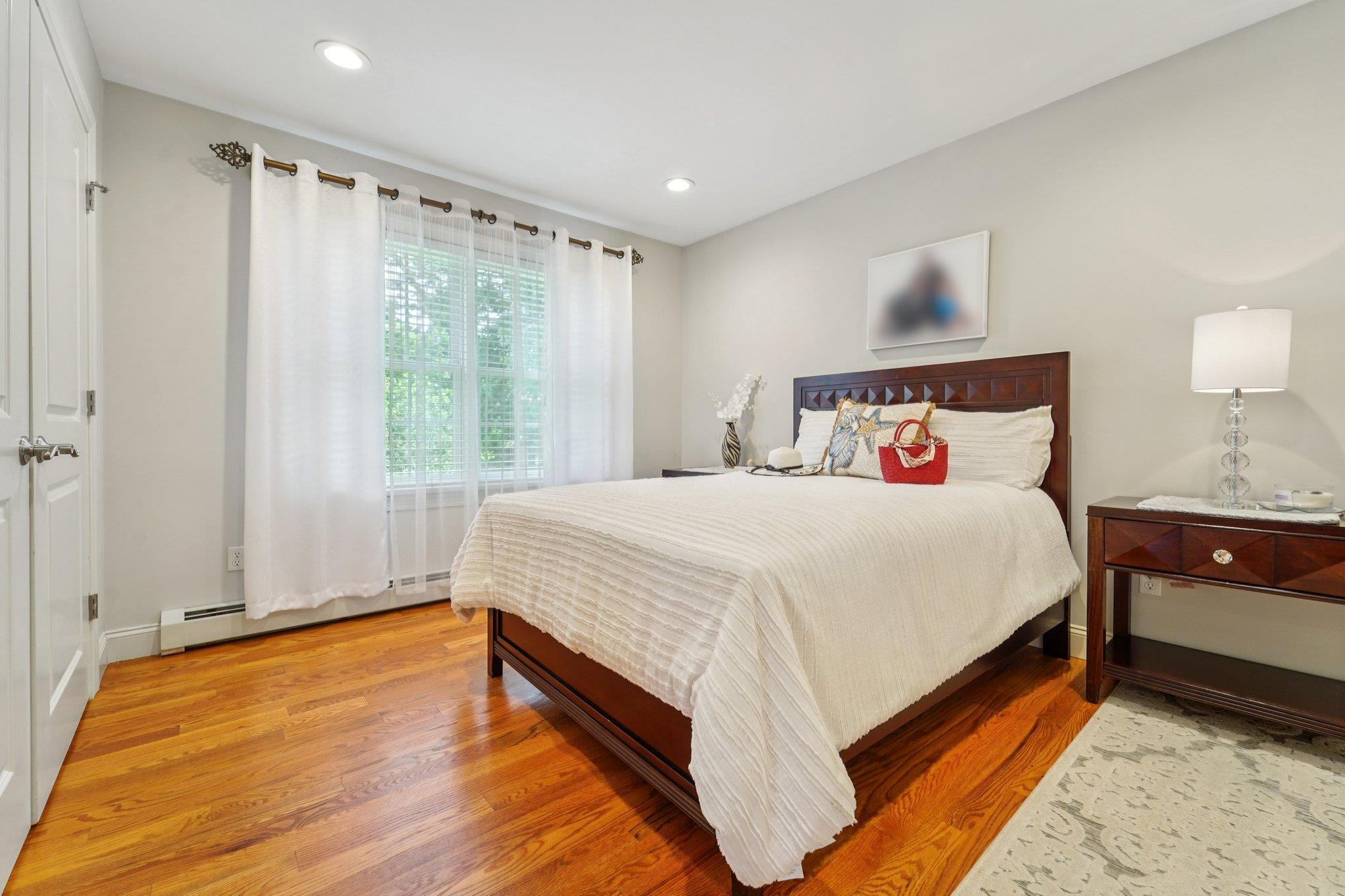 10 Willow Drive