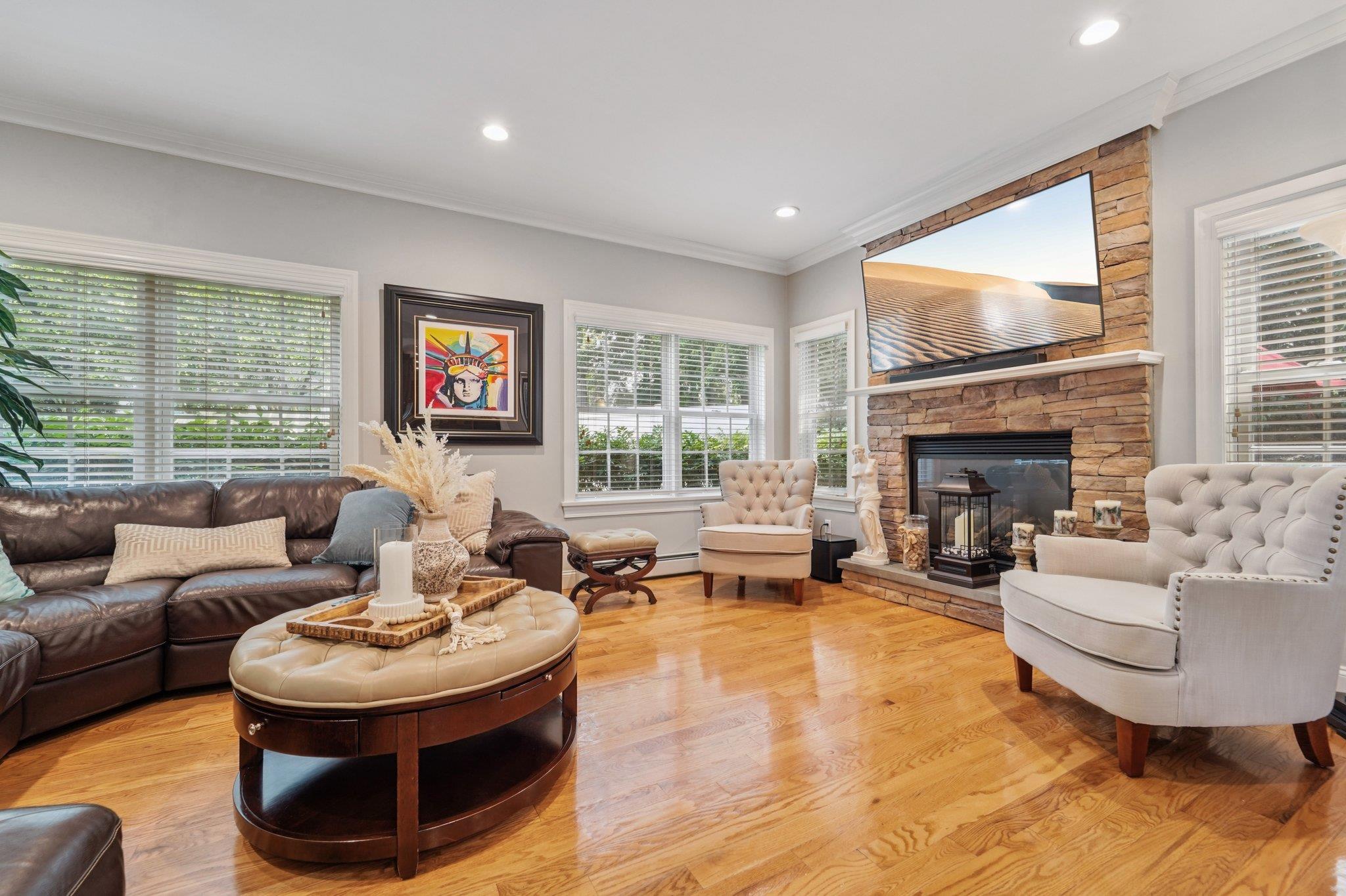 10 Willow Drive