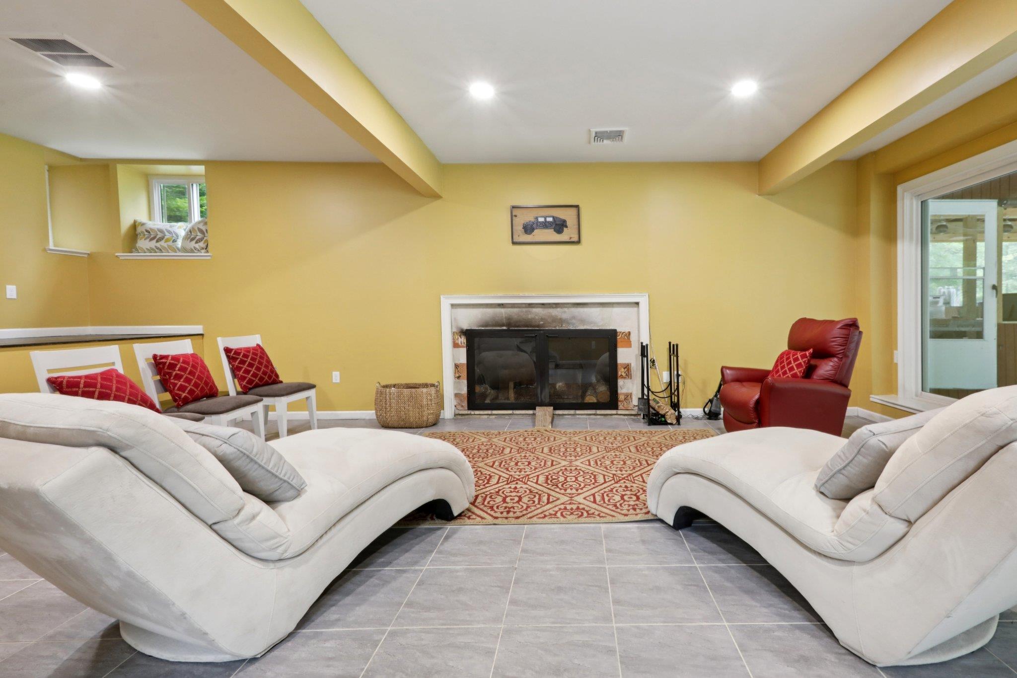 160 S Mountain Road