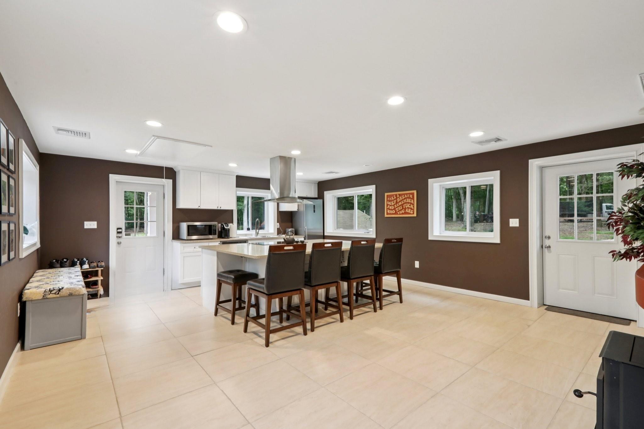 160 S Mountain Road