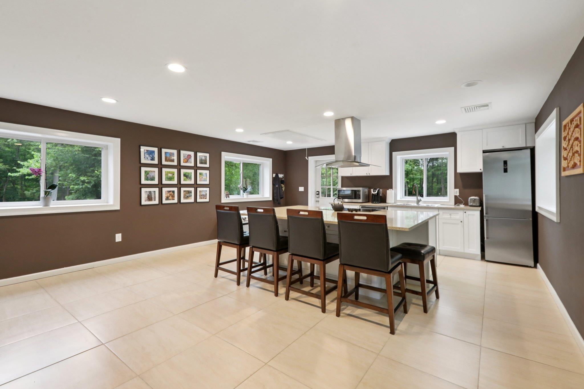 160 S Mountain Road