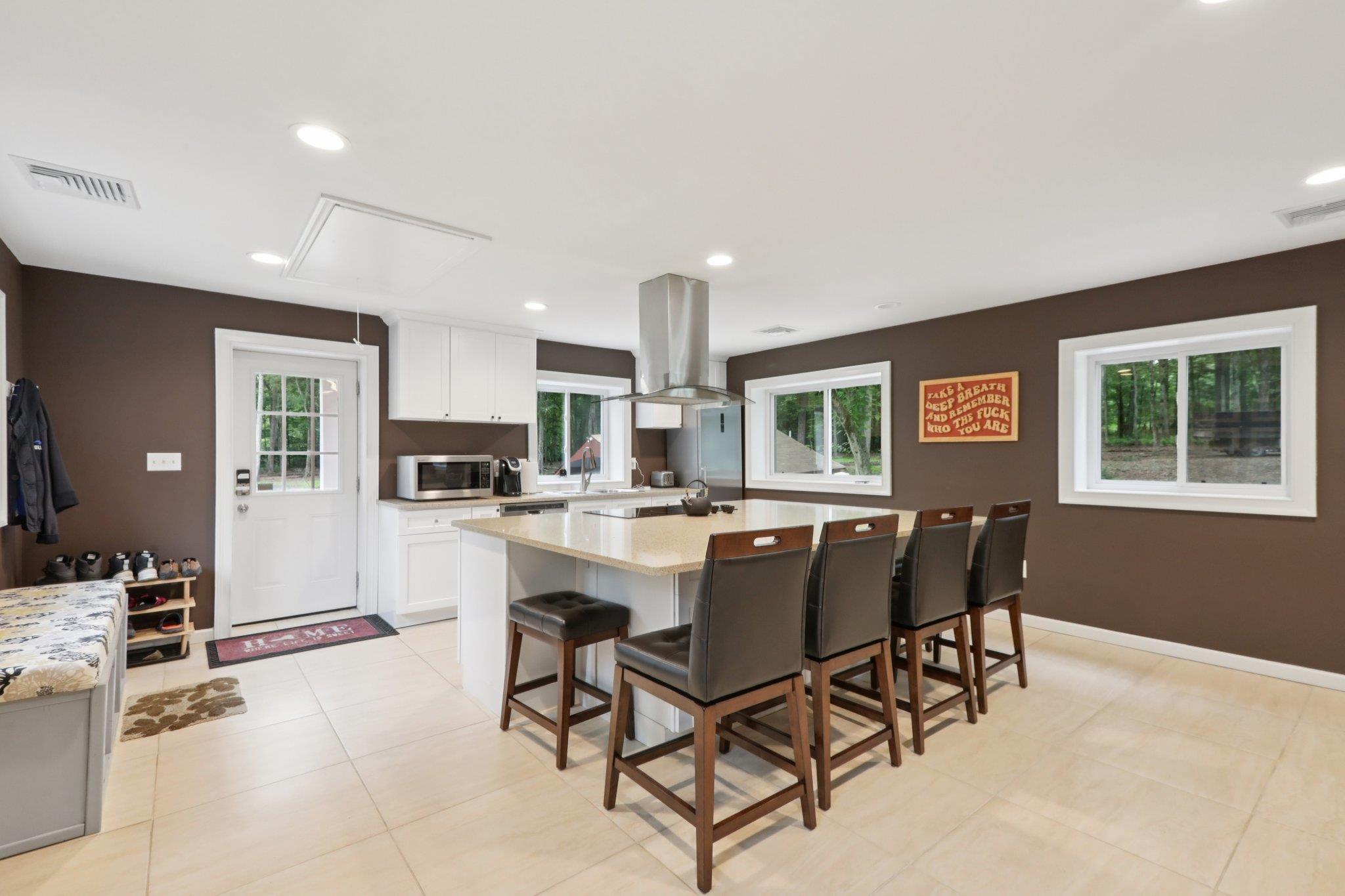 160 S Mountain Road