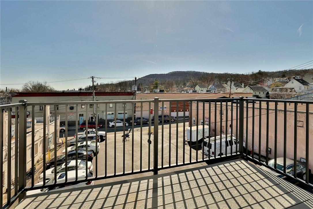 145 Main Street Unit: 304