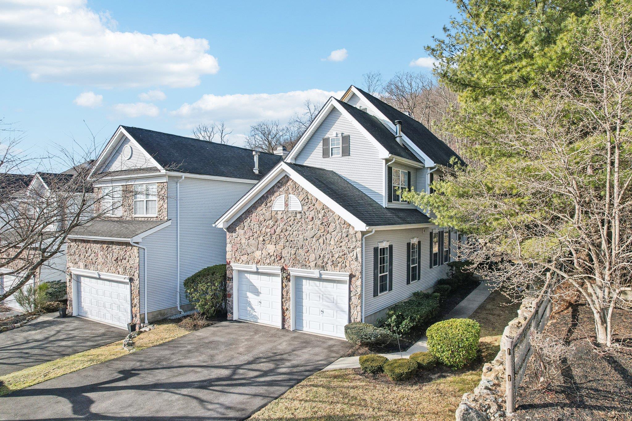 215 Woodlands Drive
