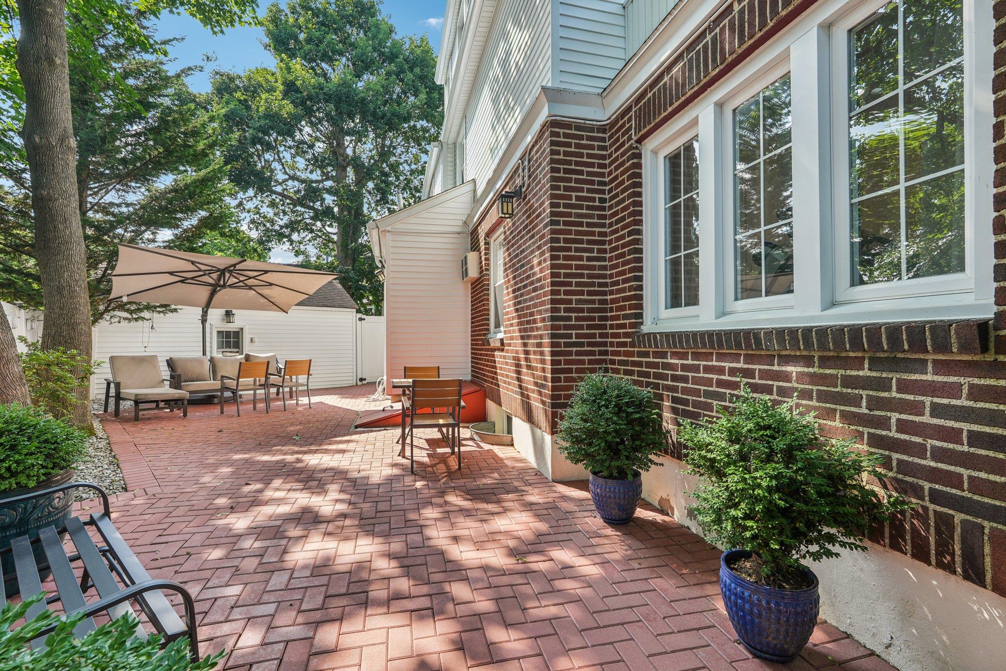 3 Bryant Avenue