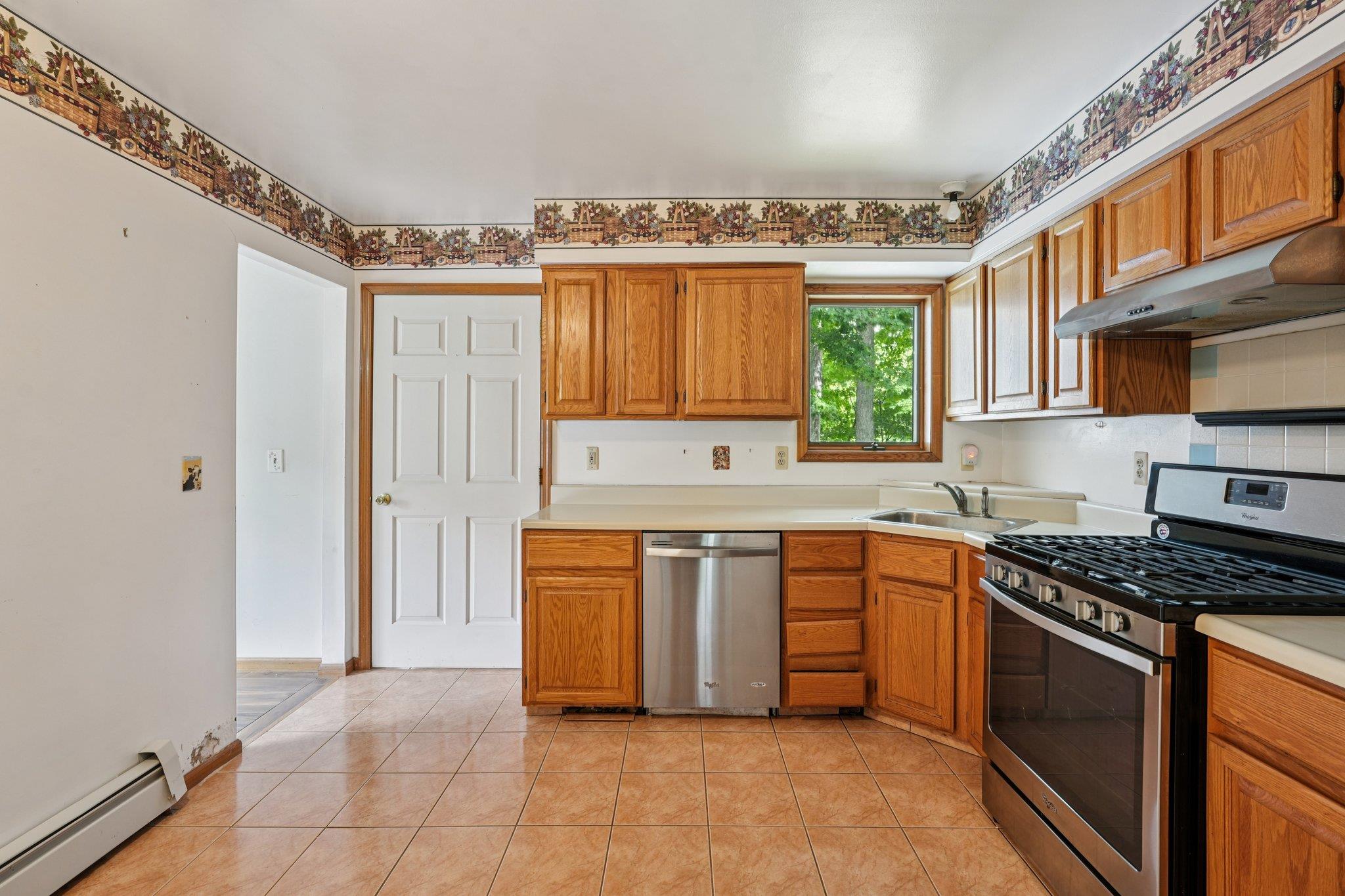 28 Old Craigville Road