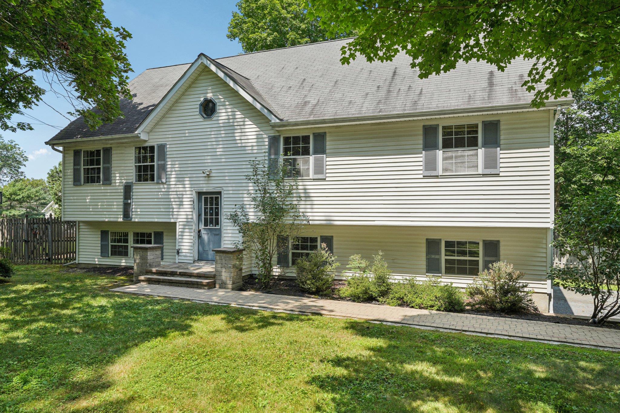 28 Old Craigville Road