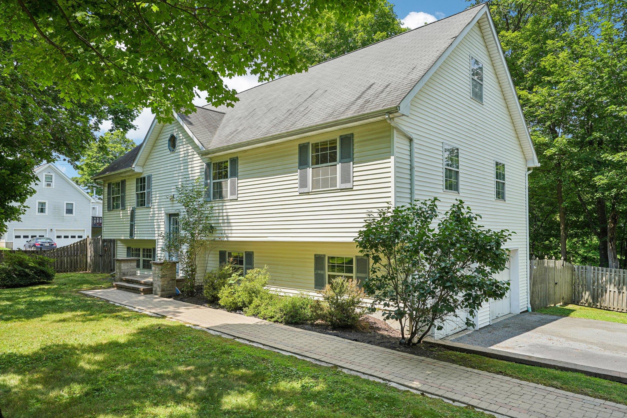 28 Old Craigville Road