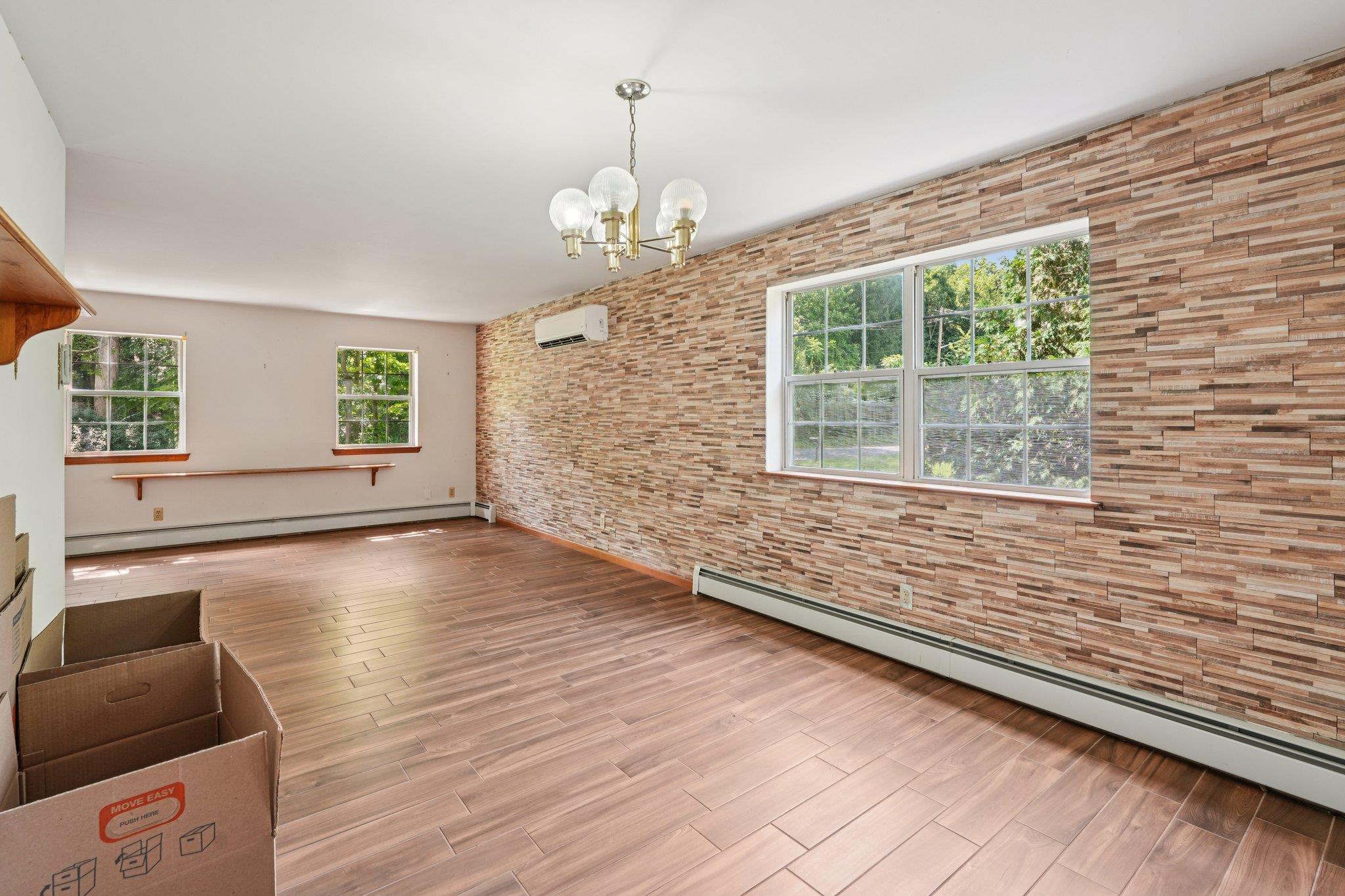 28 Old Craigville Road