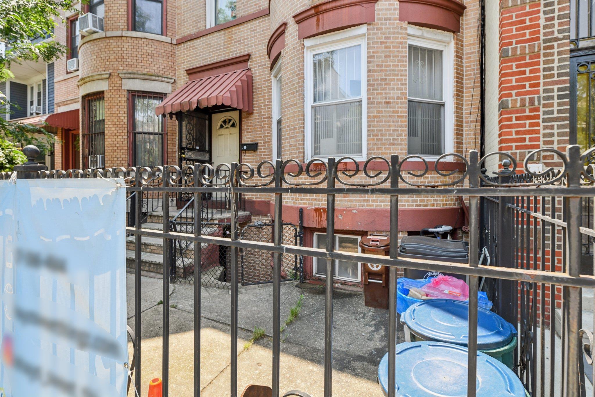 14 E 31st Street