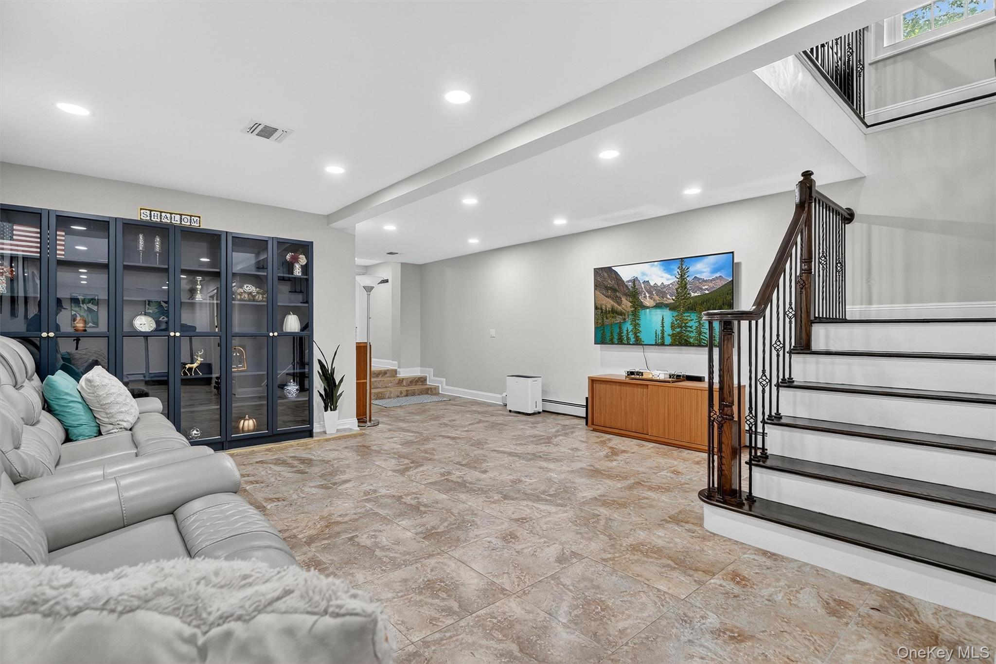 6 Gail Drive