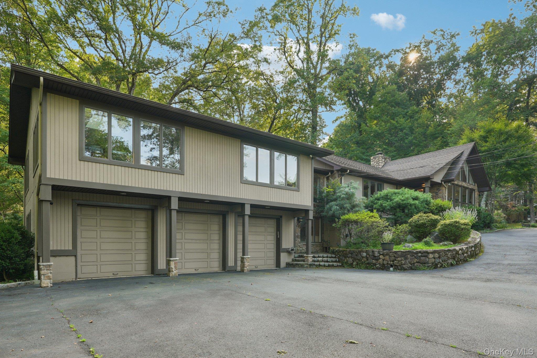 11 Old Phillips Hill Road