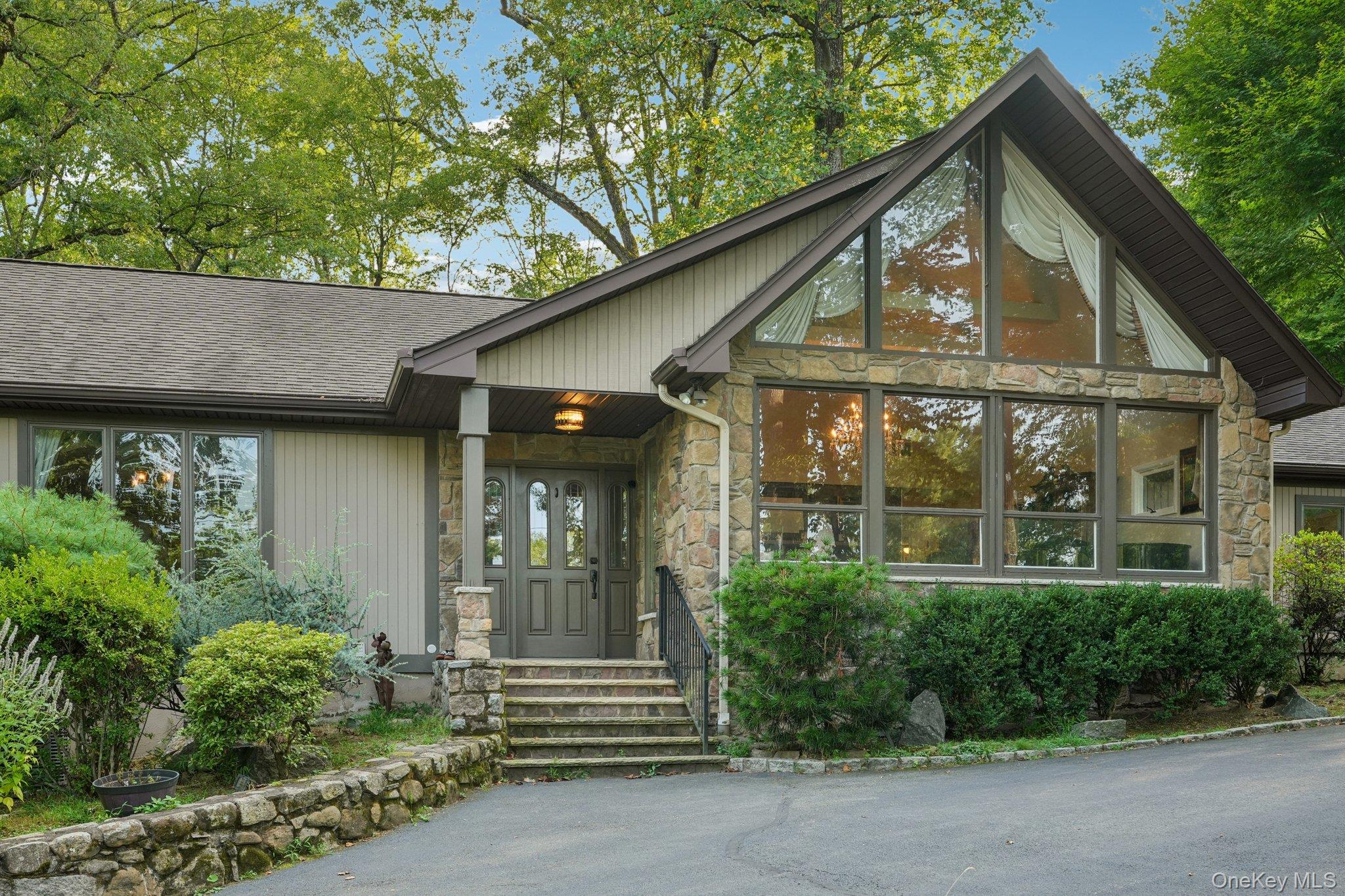 11 Old Phillips Hill Road
