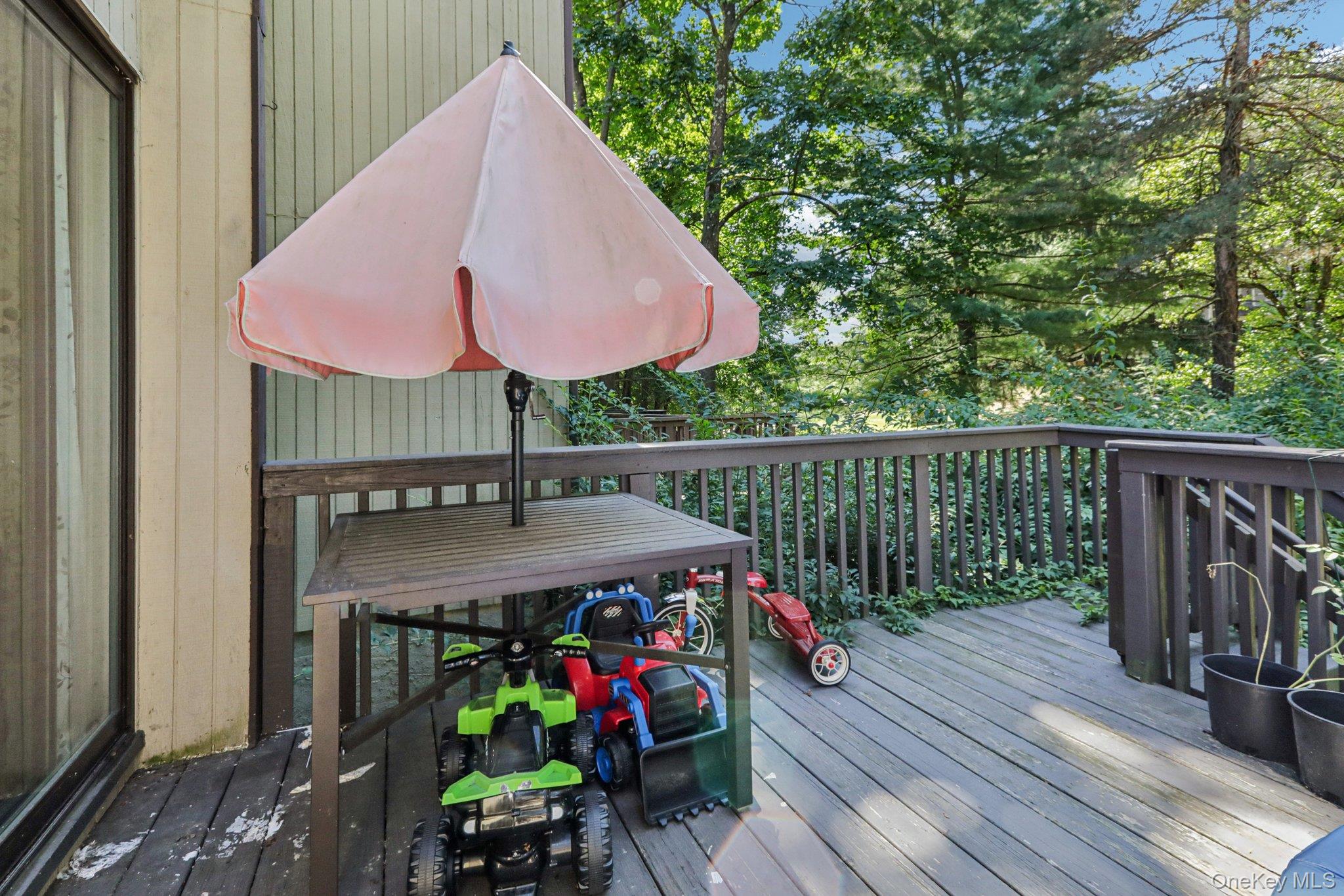11 Rockledge Drive