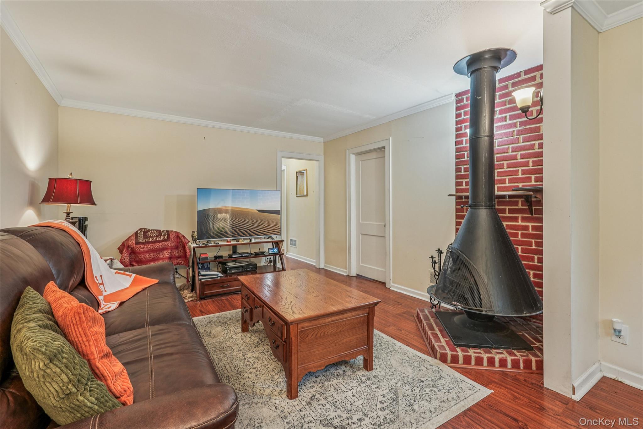 11 Hustis Road