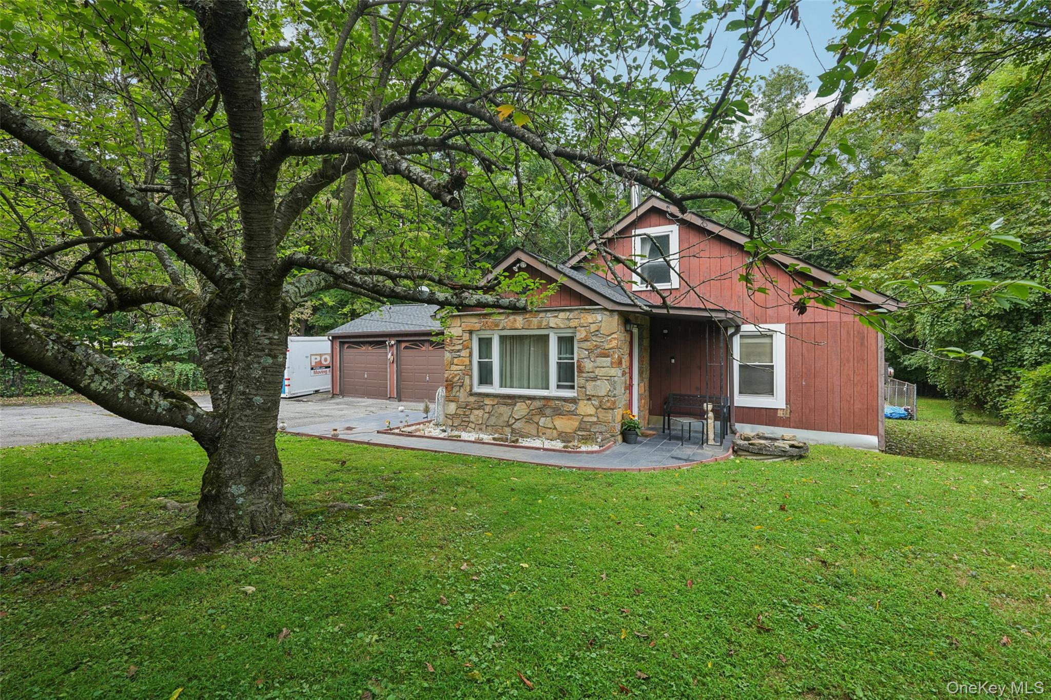 11 Hustis Road