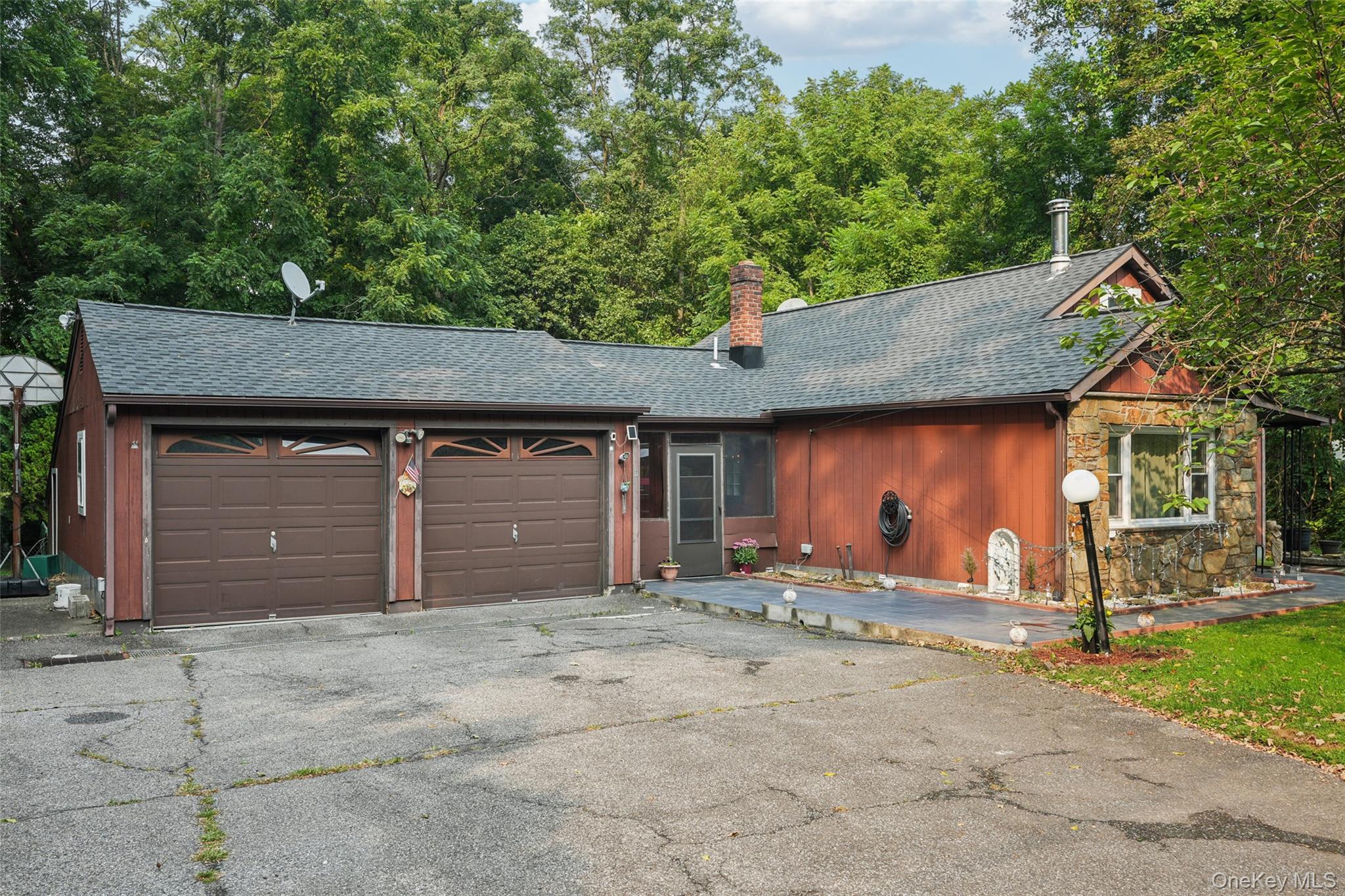 11 Hustis Road