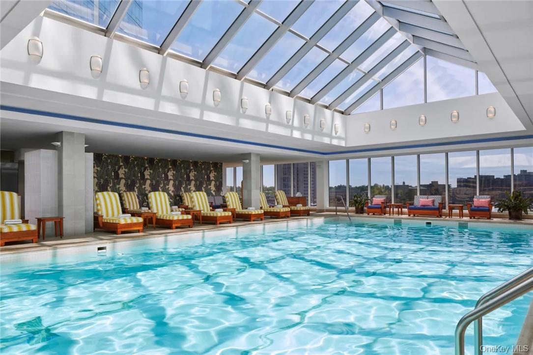 1 Renaissance Square Unit: PH40C