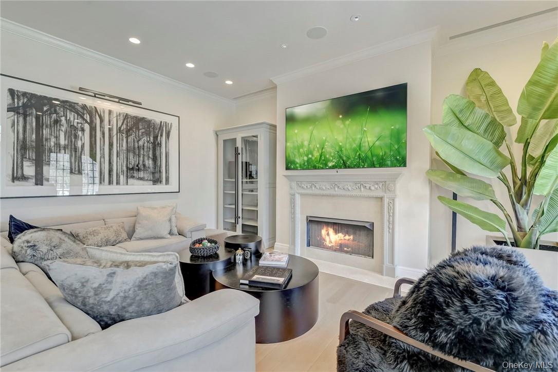 4 Cowdray Park Drive