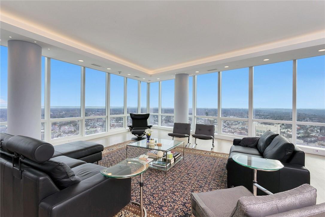 1 Renaissance Square # 40th FlOOR