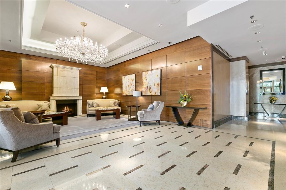 1 Renaissance Square # 40th FlOOR