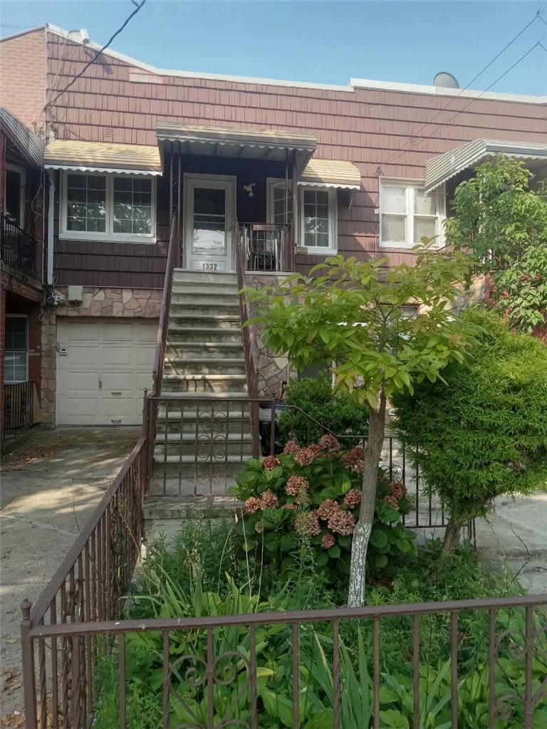 1332 E 85th Street