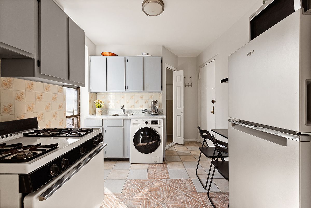 154 S 3rd Street 32