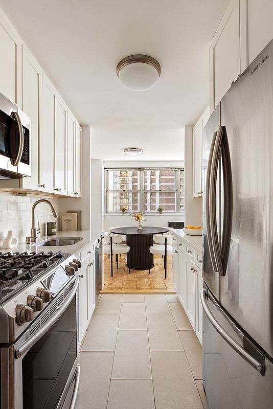 75 Henry Street 5-J
