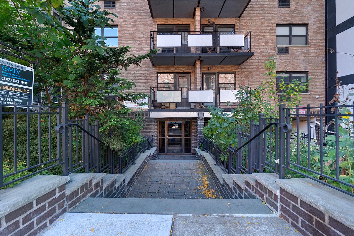 31-23 Crescent Street 1-D