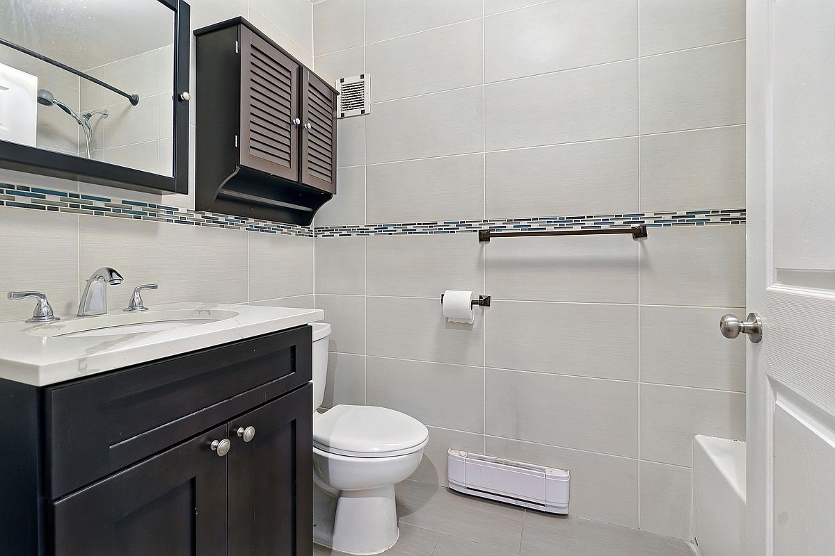 31-23 Crescent Street 1-D