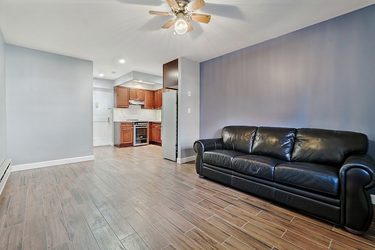 31-23 Crescent Street 1-D