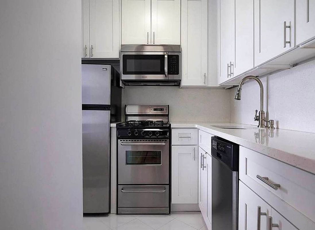 85 8th Avenue 2-H