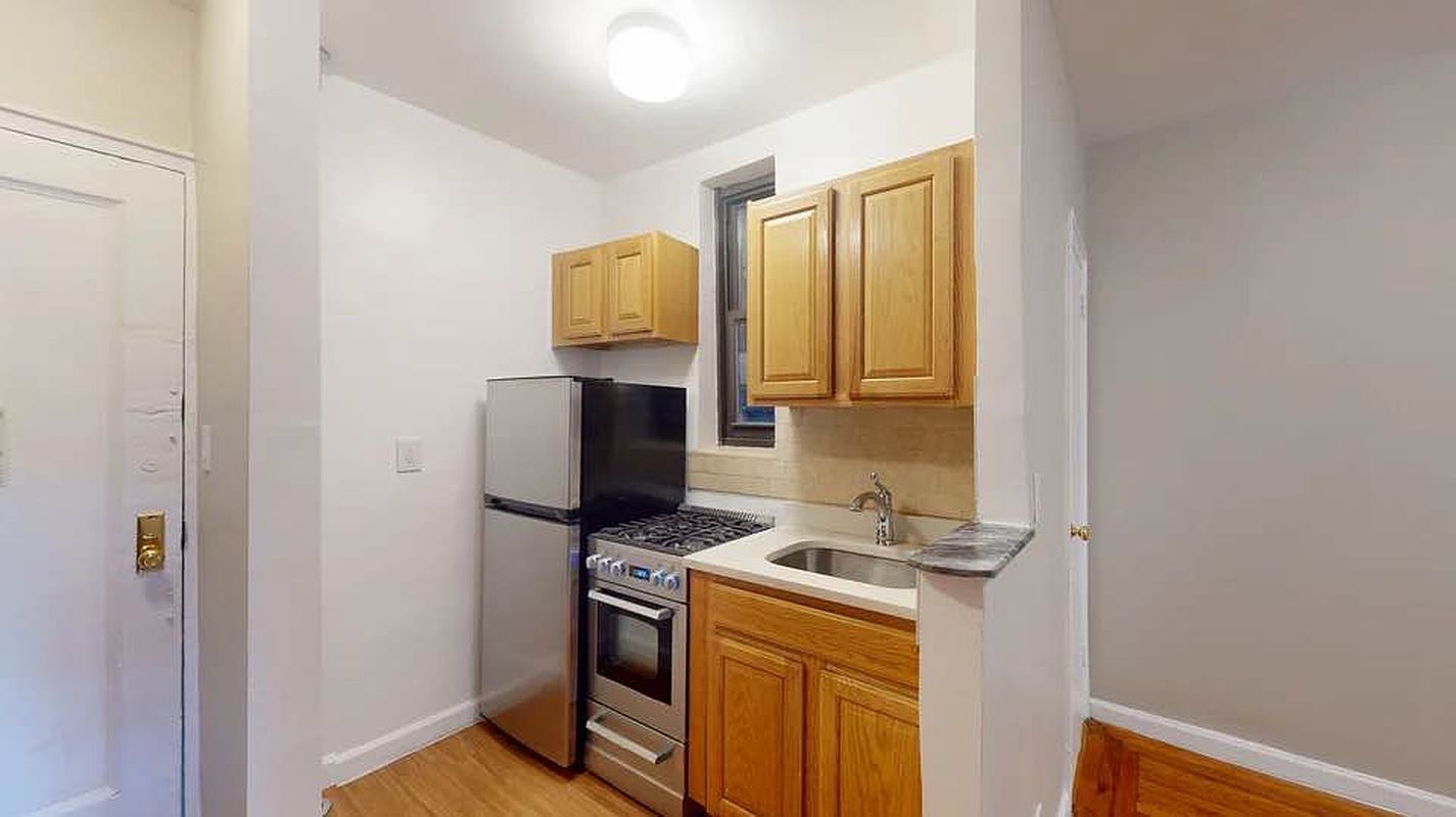 166 W 83rd Street 2-C