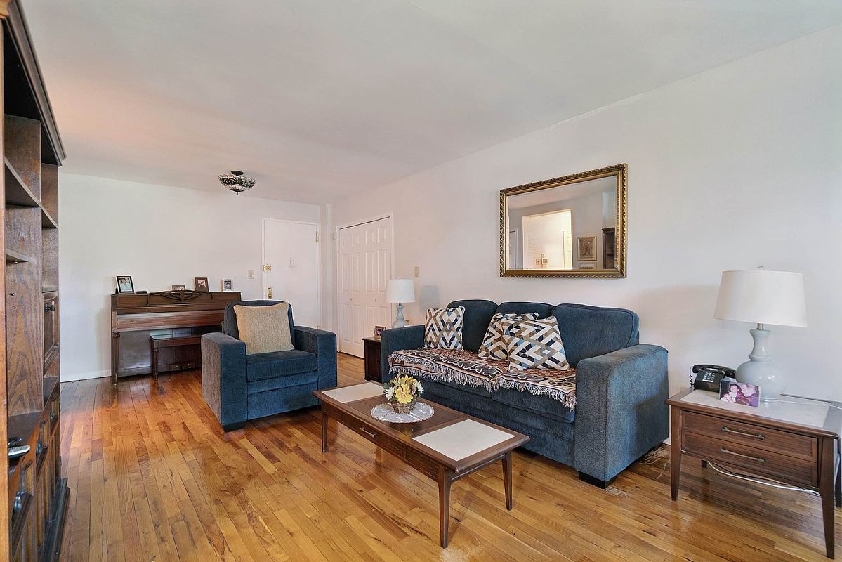 1130 Stadium Avenue 4-E