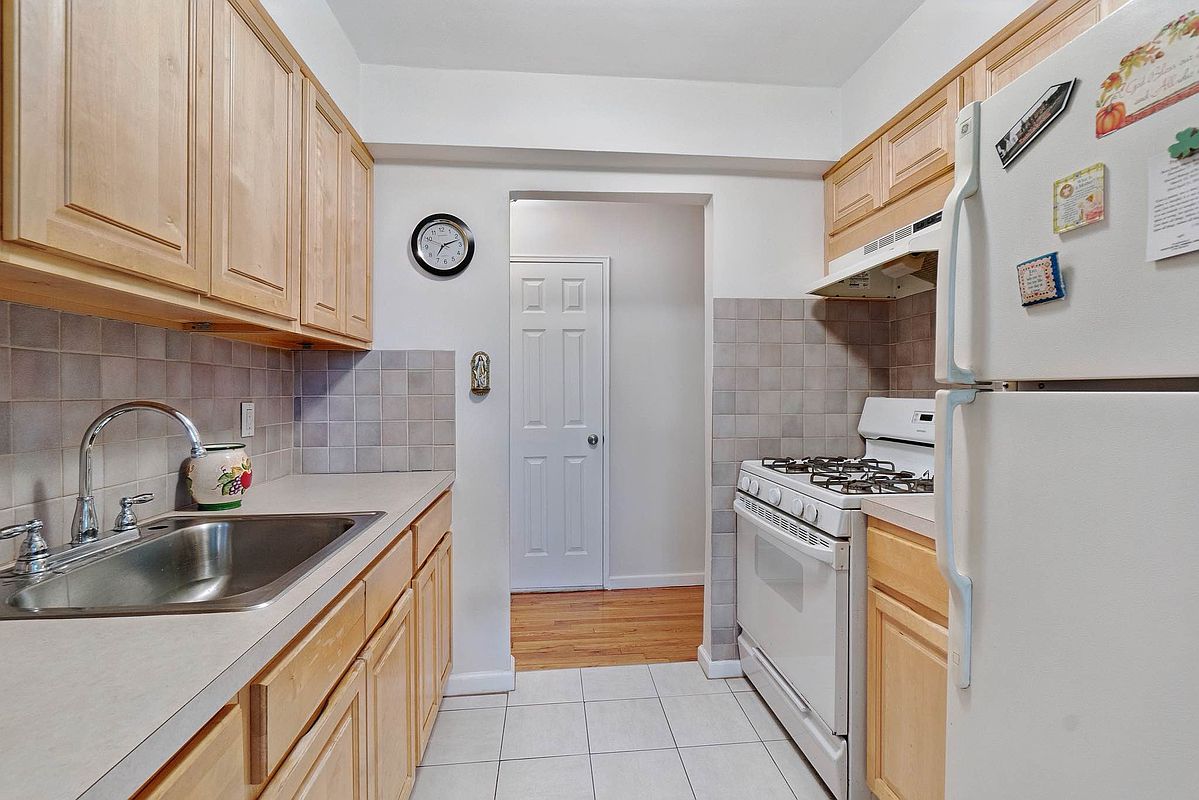 1130 Stadium Avenue 4-E