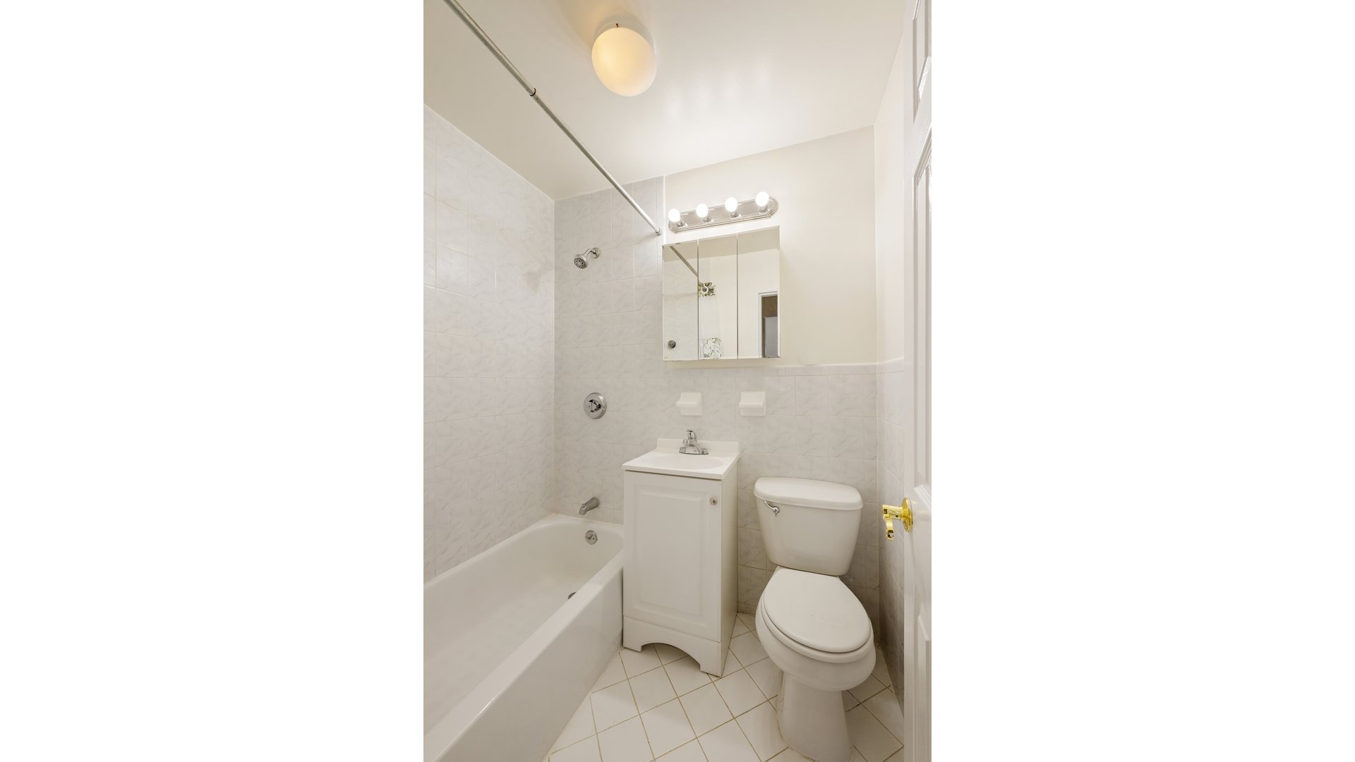 37 W 71ST Street TH