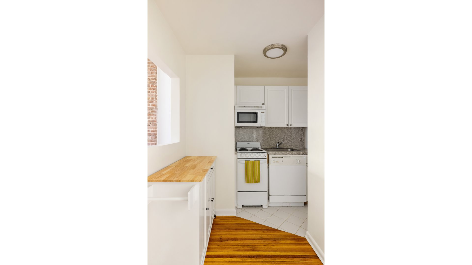 37 W 71ST Street TH
