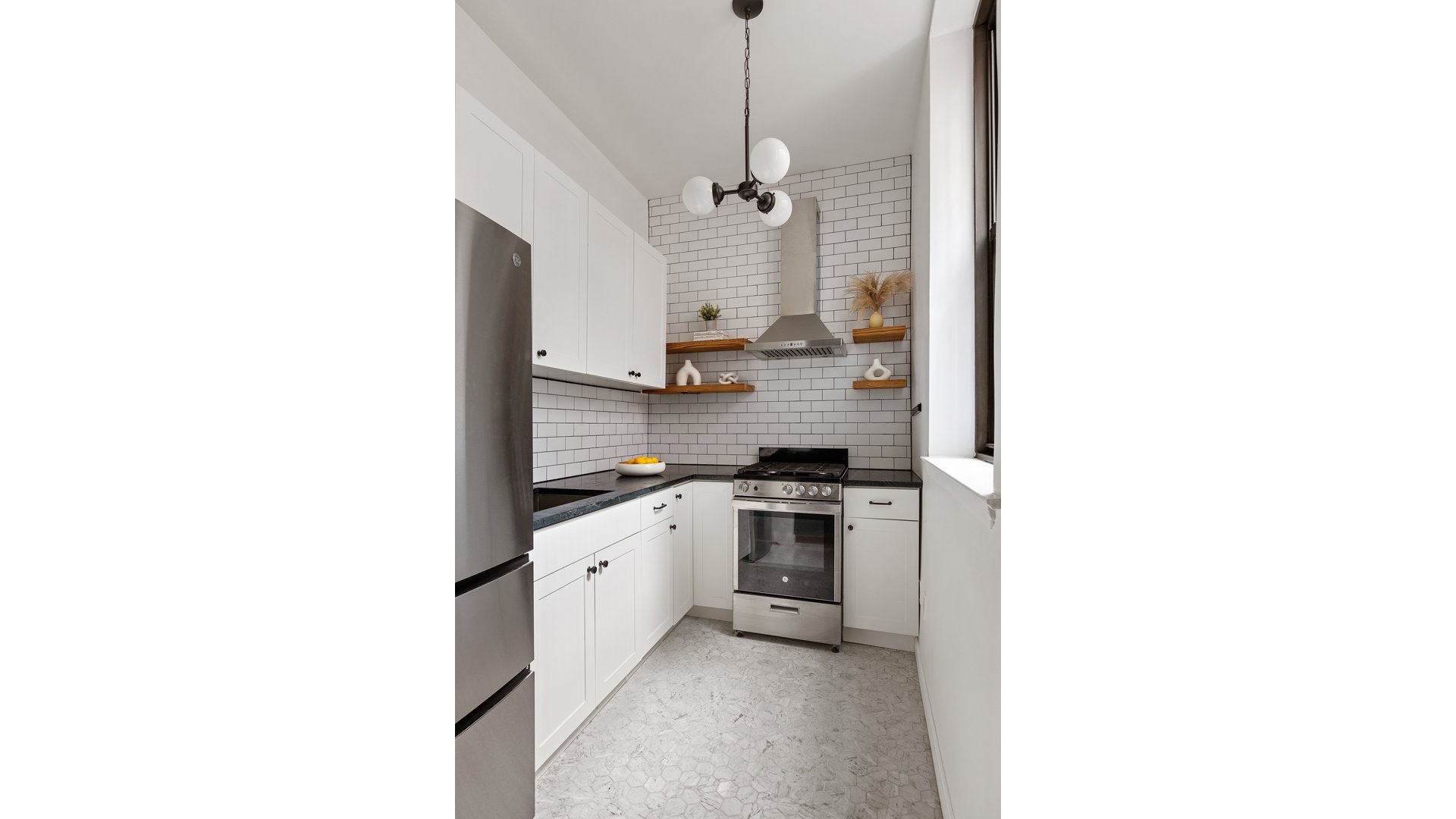 252 W 20TH Street 1C