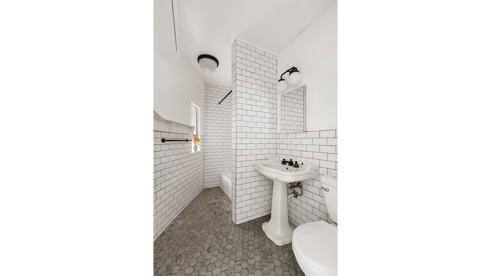 252 W 20TH Street 1C