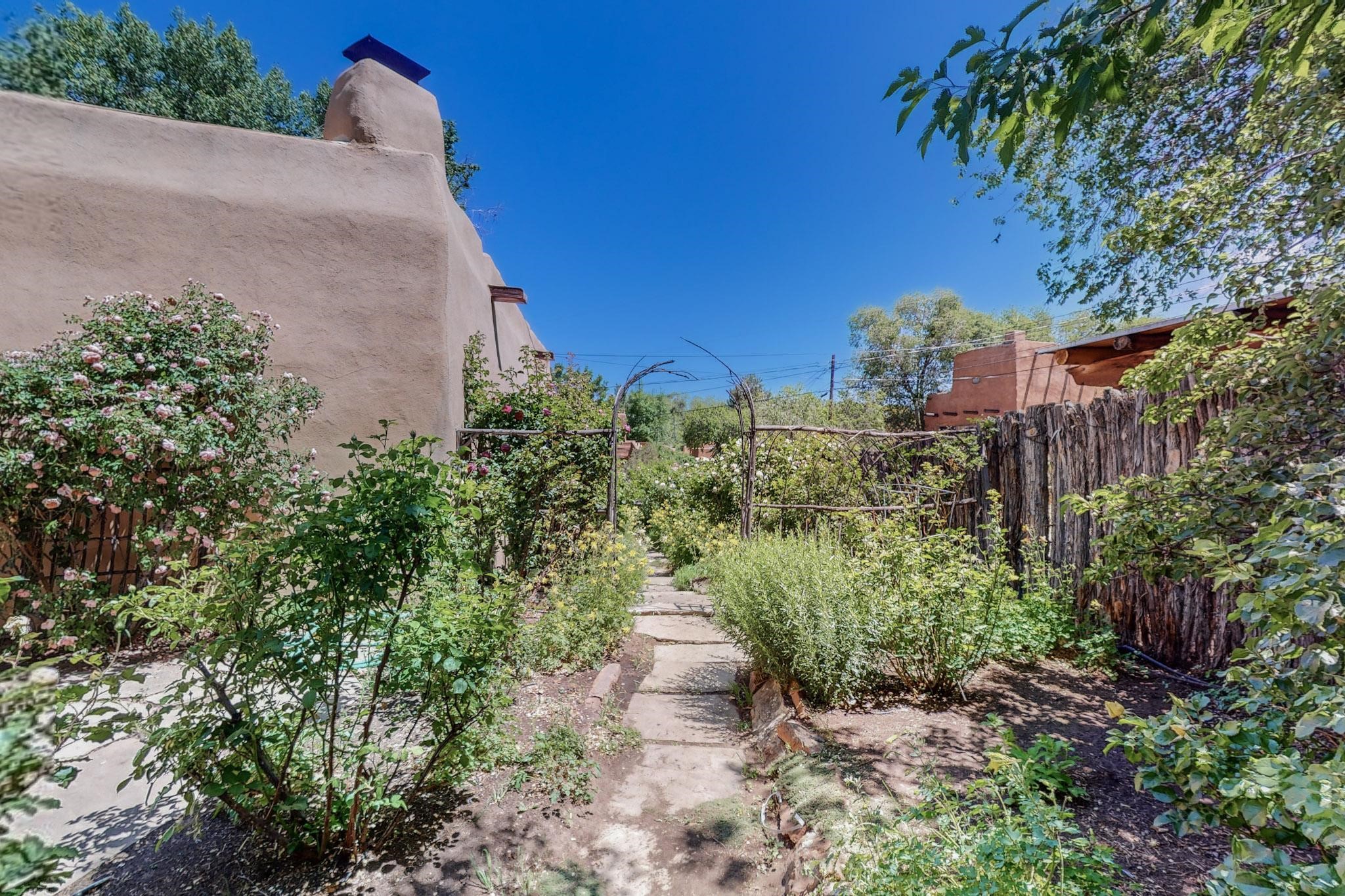 456 Camino Don Miguel