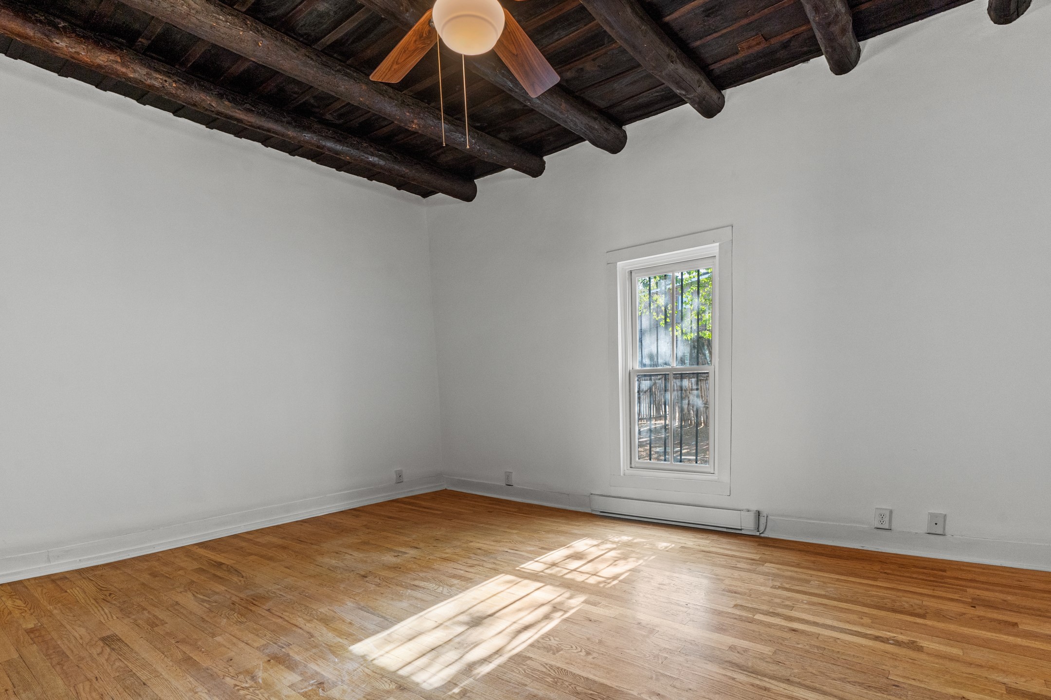 701 W Manhattan Avenue