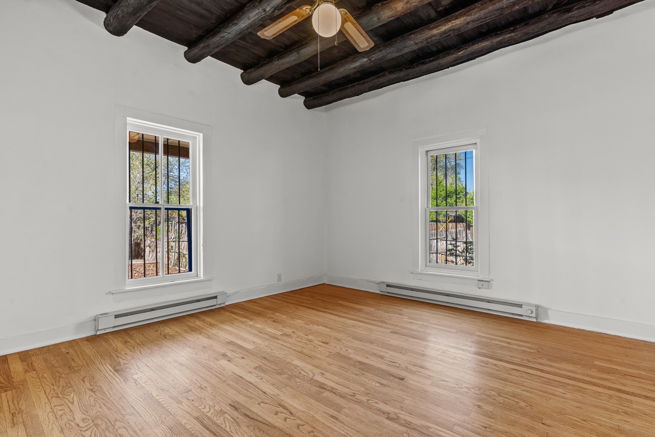 701 W Manhattan Avenue