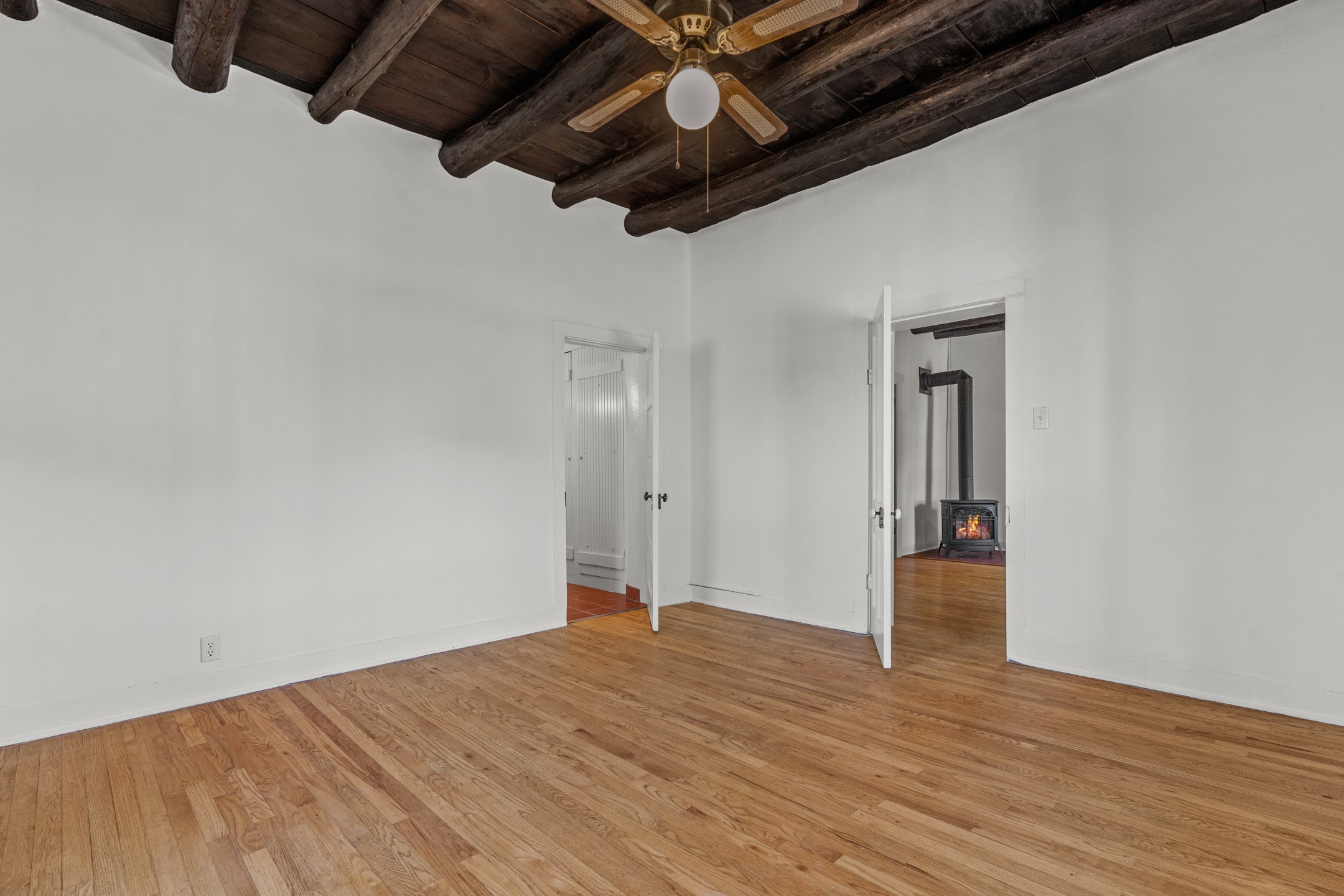 701 W Manhattan Avenue