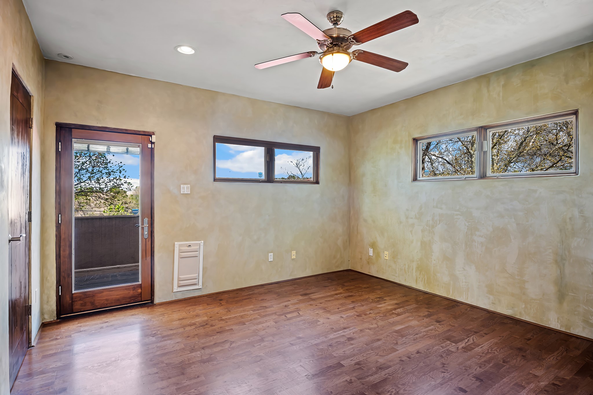 231 1/2 Rosario Boulevard