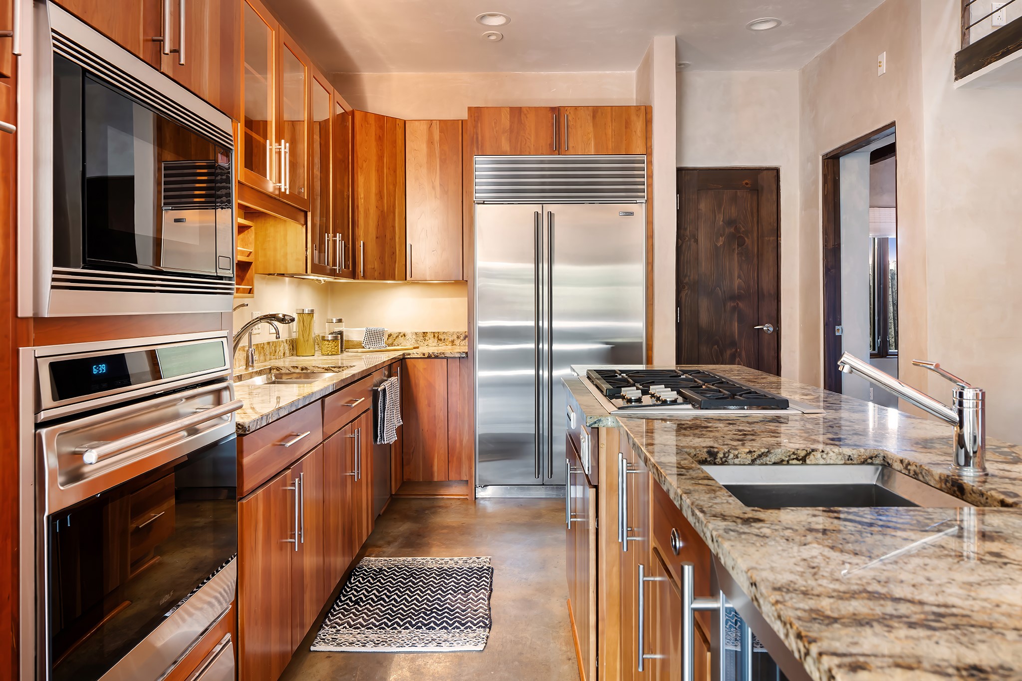 231 1/2 Rosario Boulevard