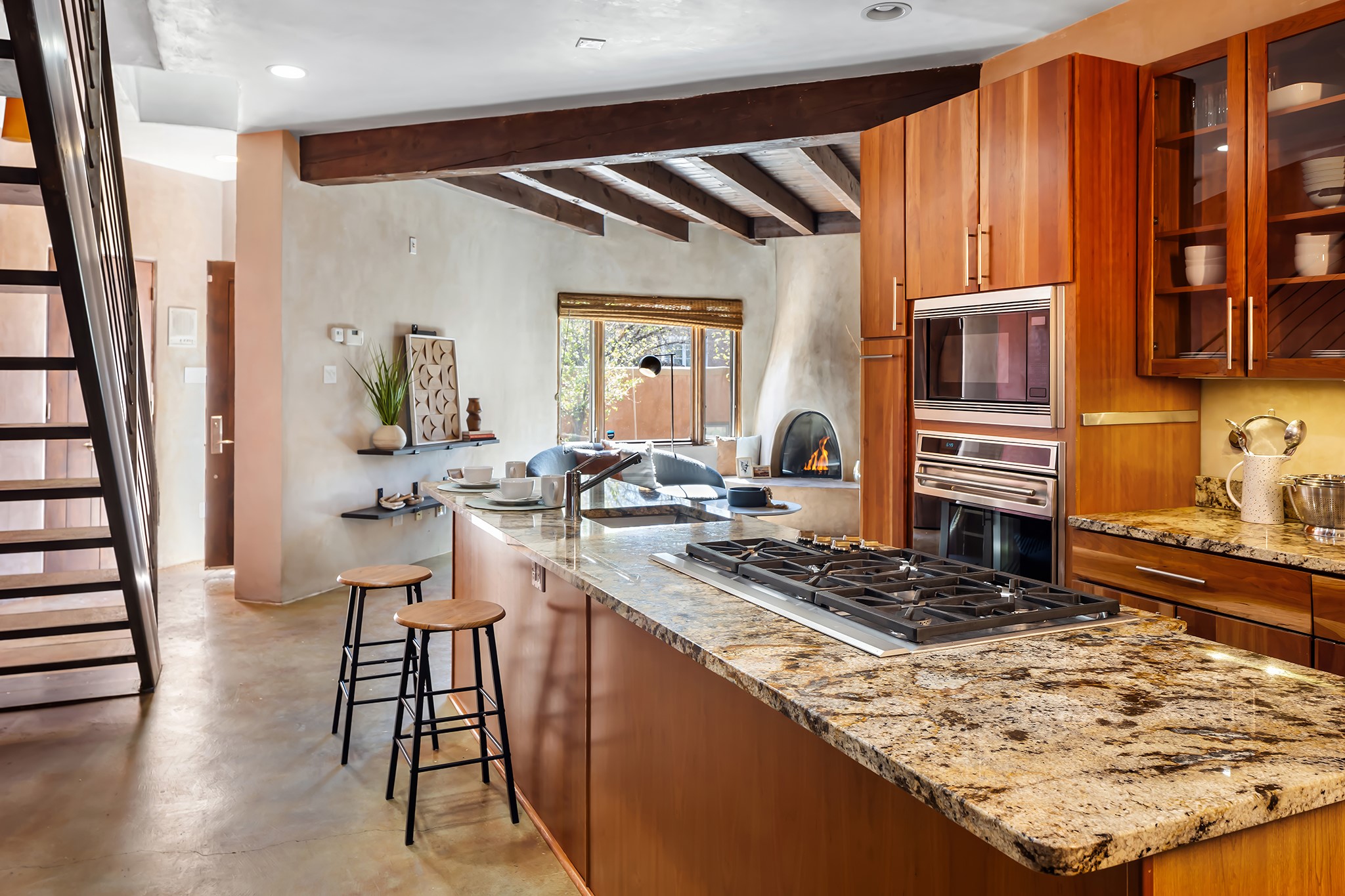 231 1/2 Rosario Boulevard