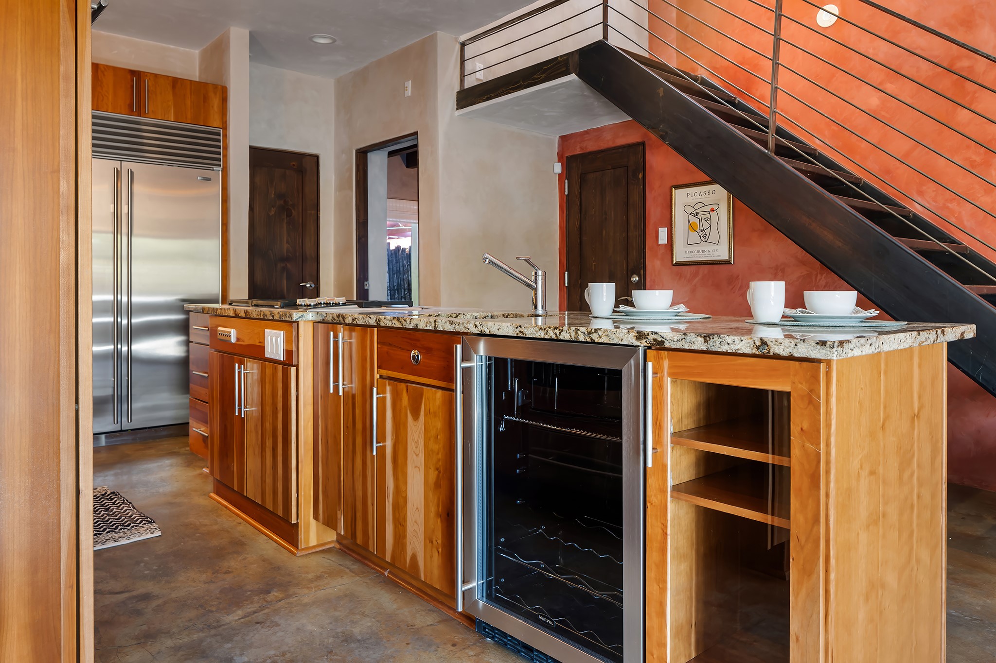 231 1/2 Rosario Boulevard