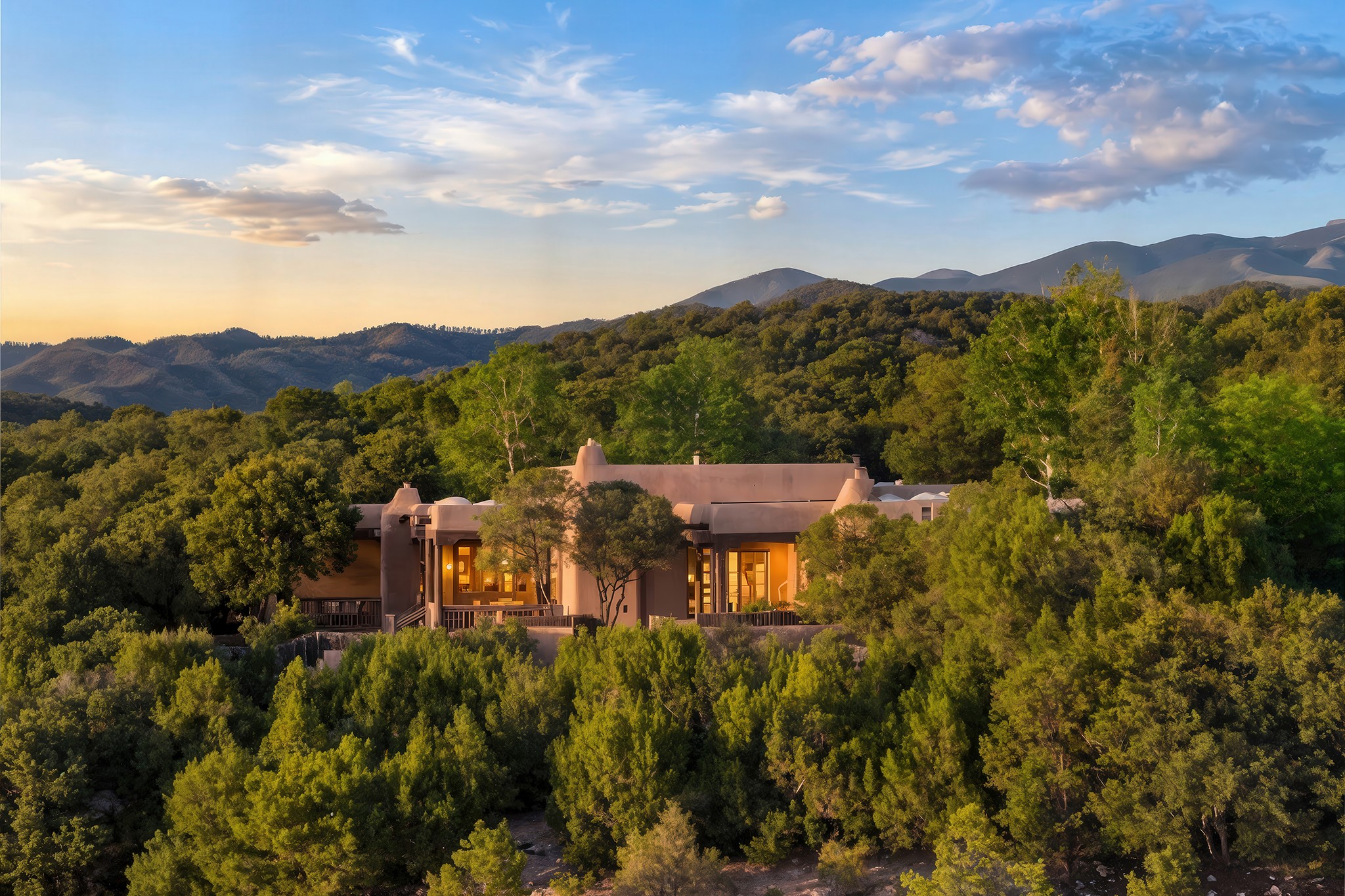1050 Sierra Del Norte