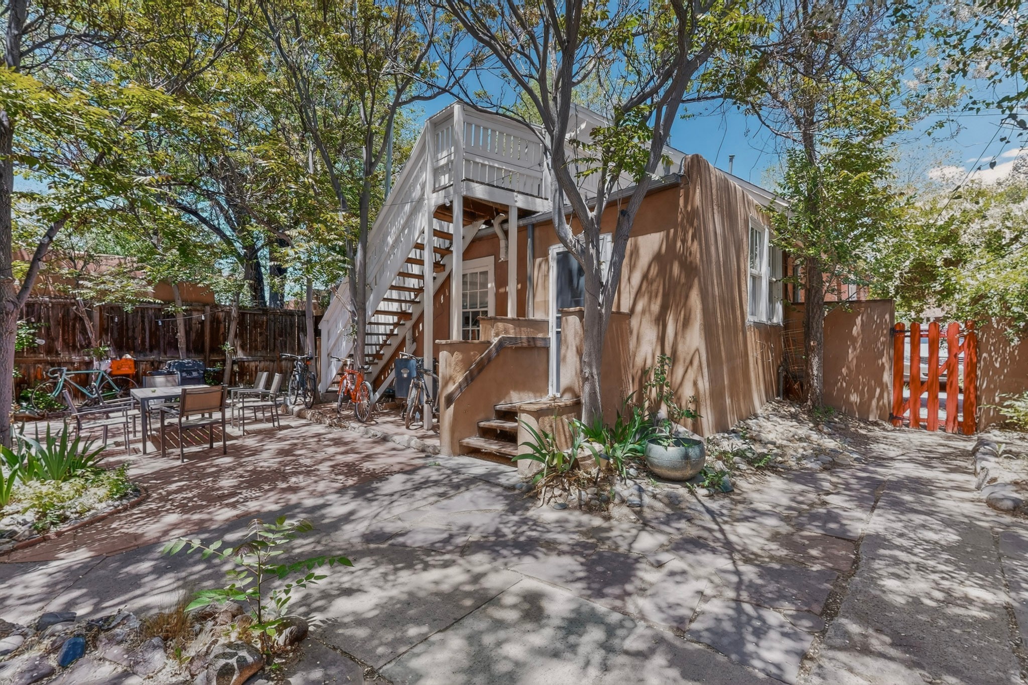 136 & 138 E Santa Fe Avenue
